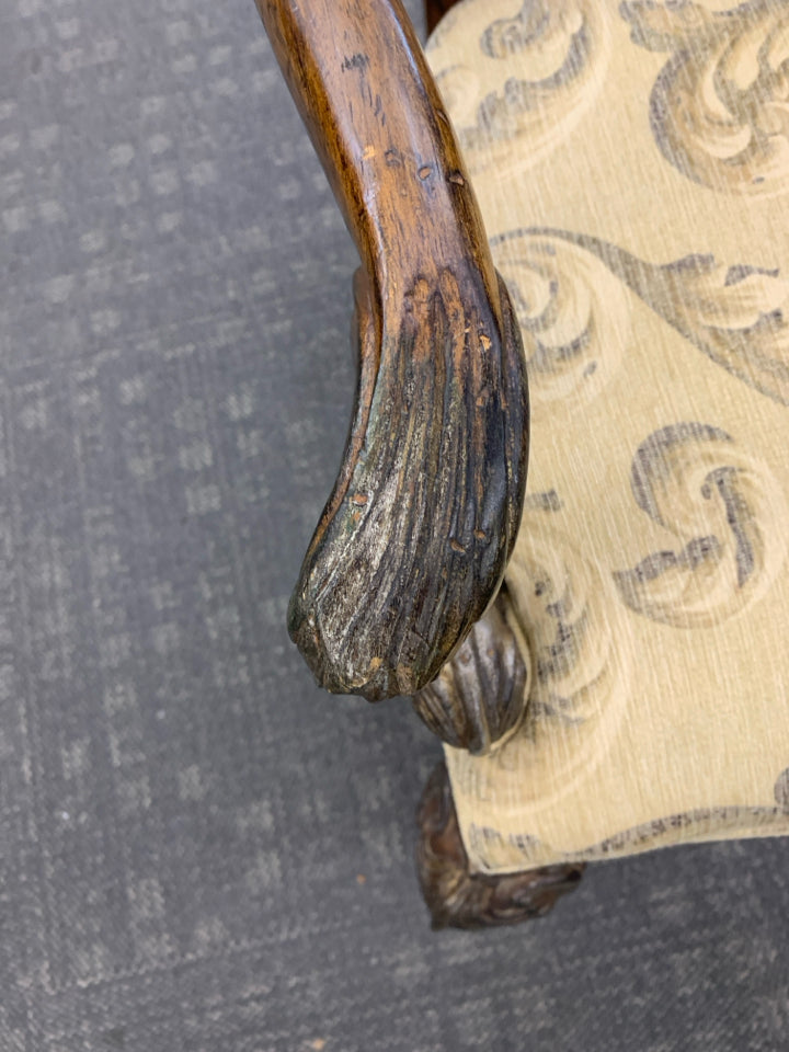 VTG CHIPPENDALE-STYLE CARVED WOOD ARMCHAIR W/CREAM&GOLD UPHOLSTERED SEAT.