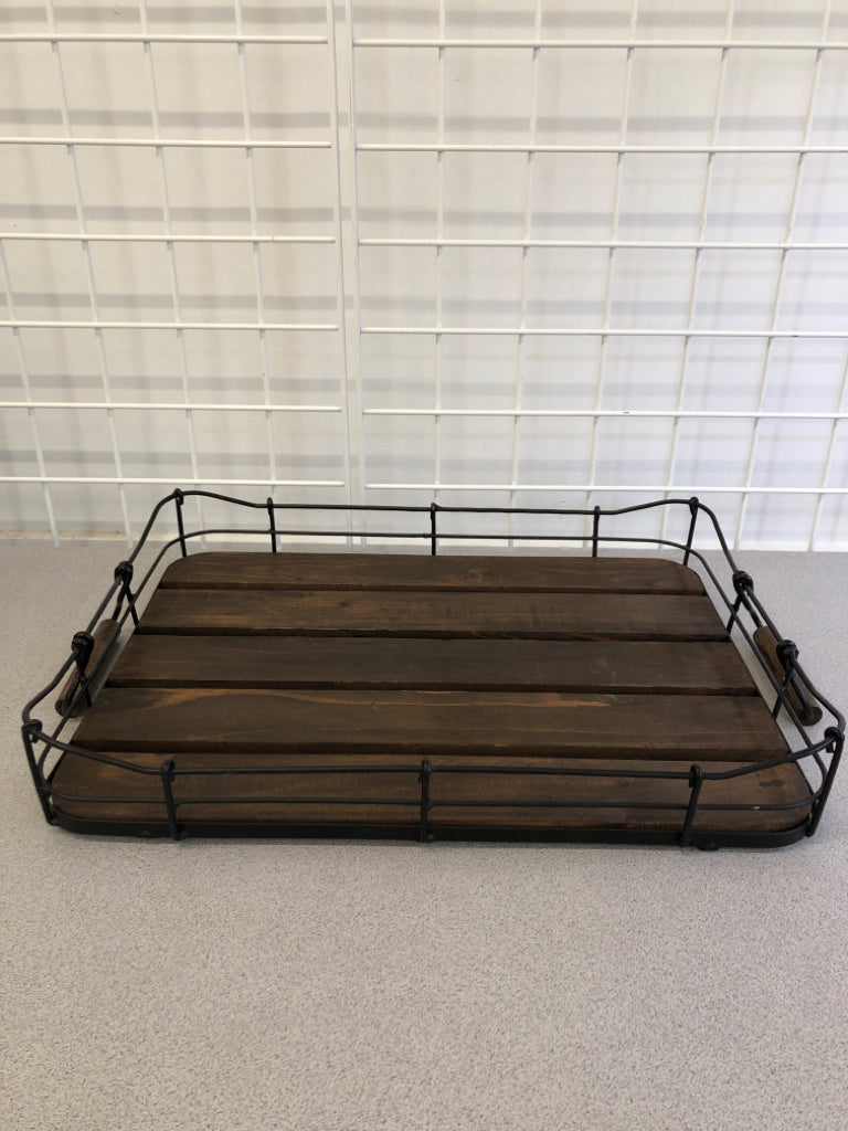 DISTRESSED WOODEN & METAL TRAY W/HANDLES.