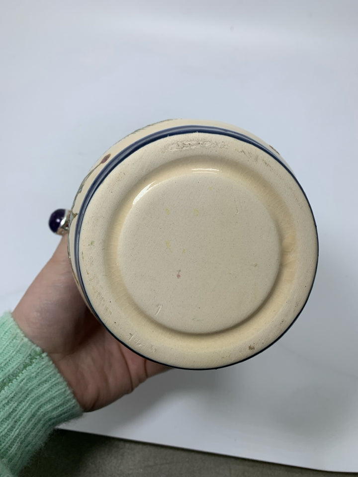 TAN TART WARMER W/ BELLS & CARDINALS.