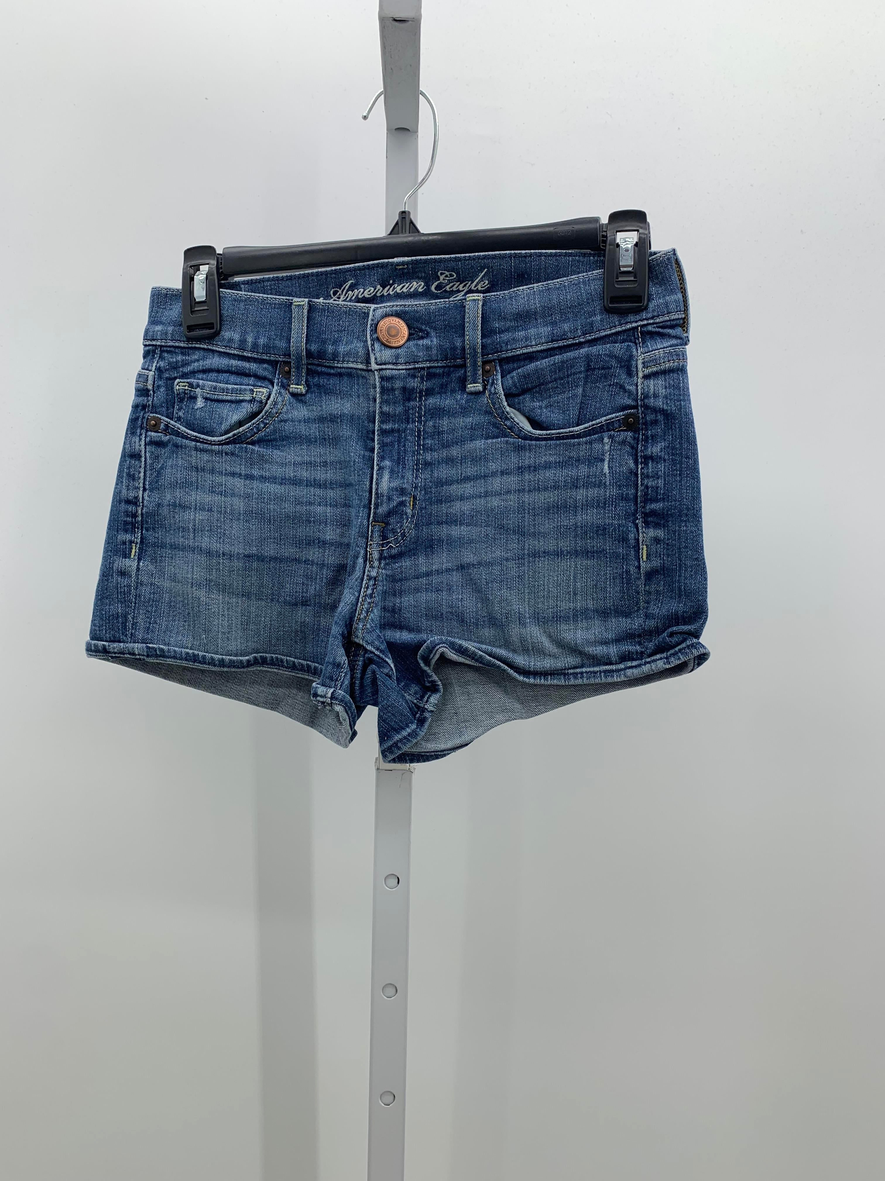 American Eagle Size 2 Juniors Shorts