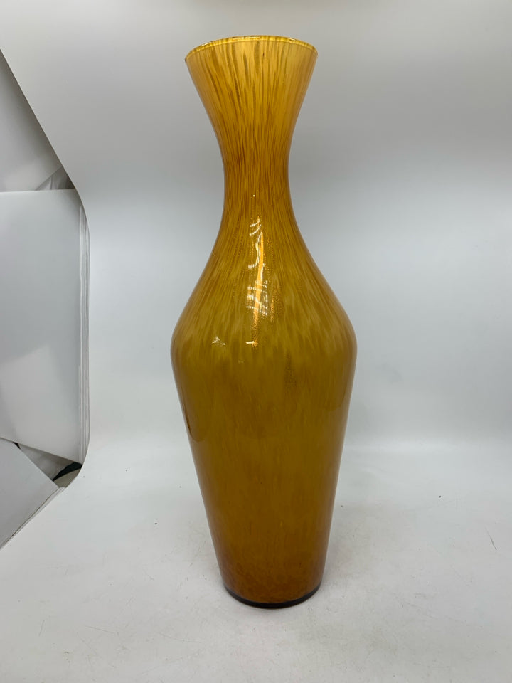 SPECKLED BLOWN TALL GLASS VASE.