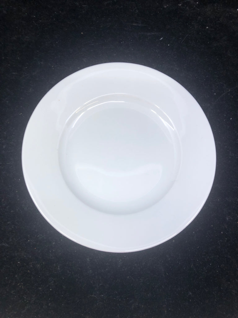 6 WHITE SNACK PLATES.