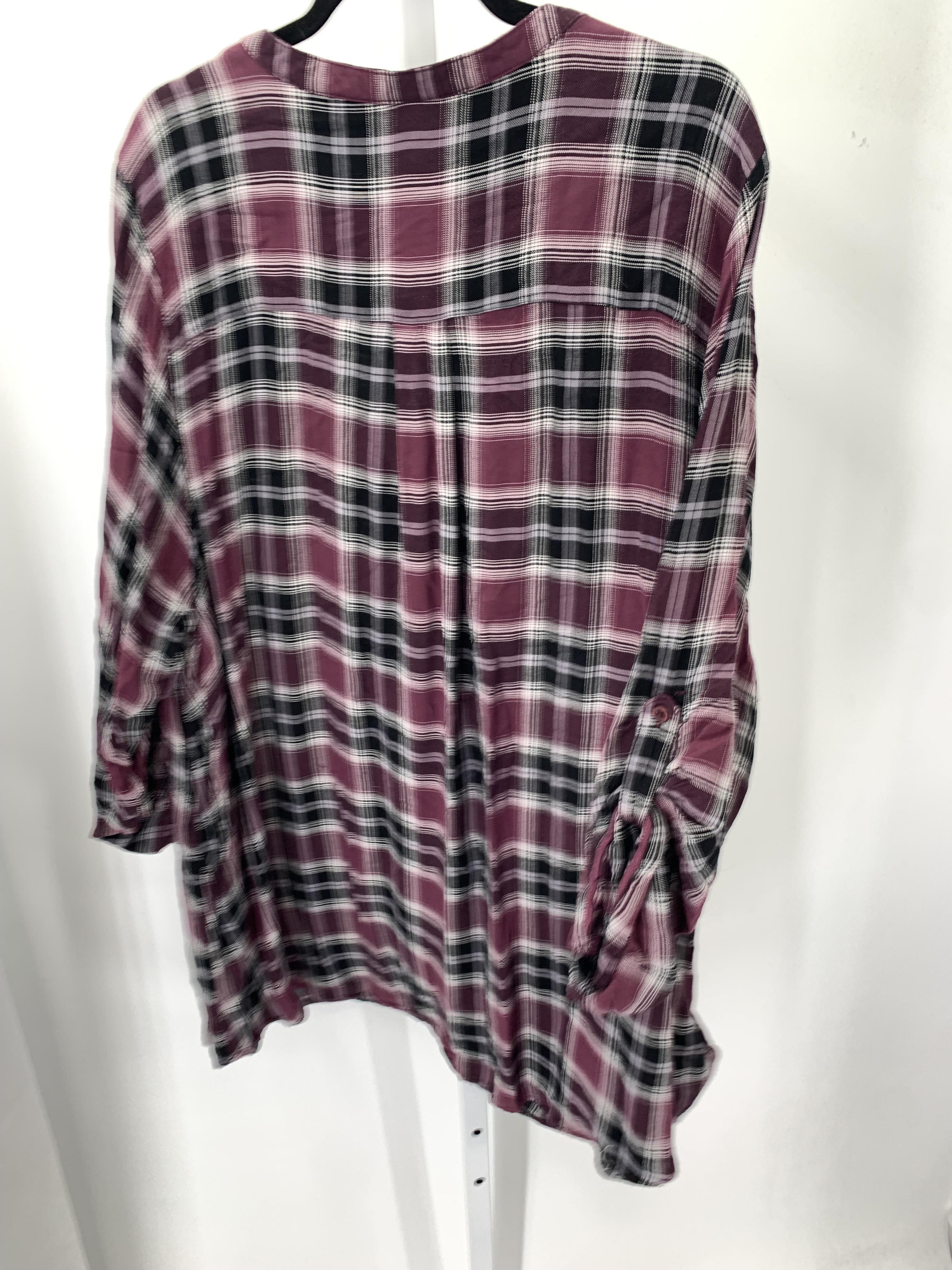 Torrid Size 5X Womens 3/4 Sleeve Shirt