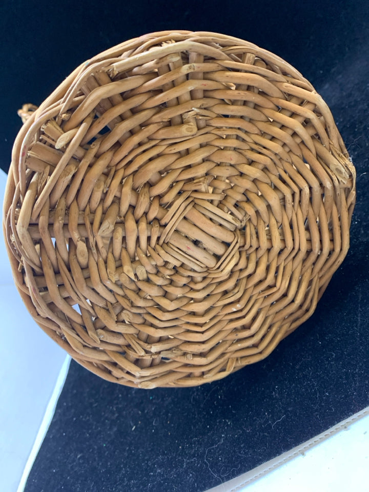 WICKER BIRDCAGE DECOR.