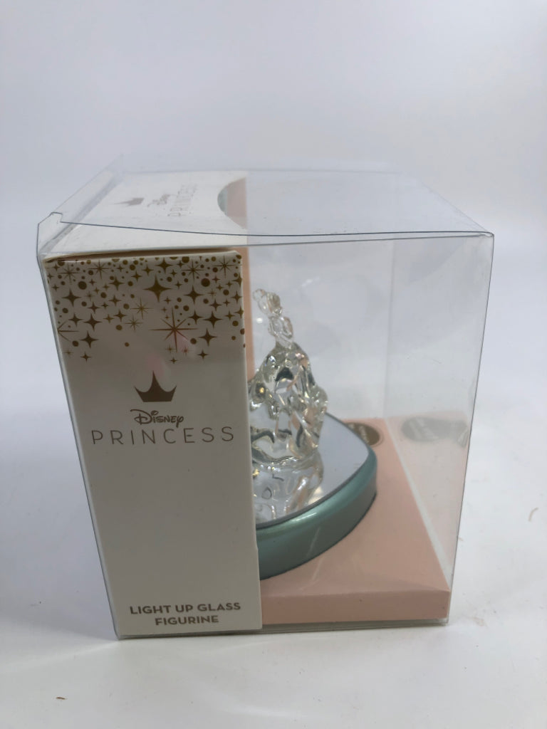 DISNEY PRINCESS LIGHT UP FIGURINE IN BOX.