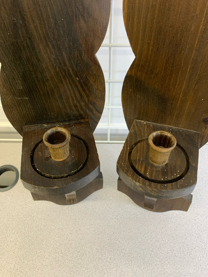 2 VTG WOOD CANDLE SCONCE.