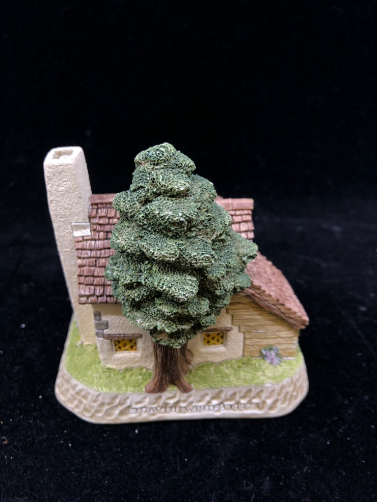 DAVID WINTER COTTAGE MISTOLE COTTAGE W LITTLE SIGN.