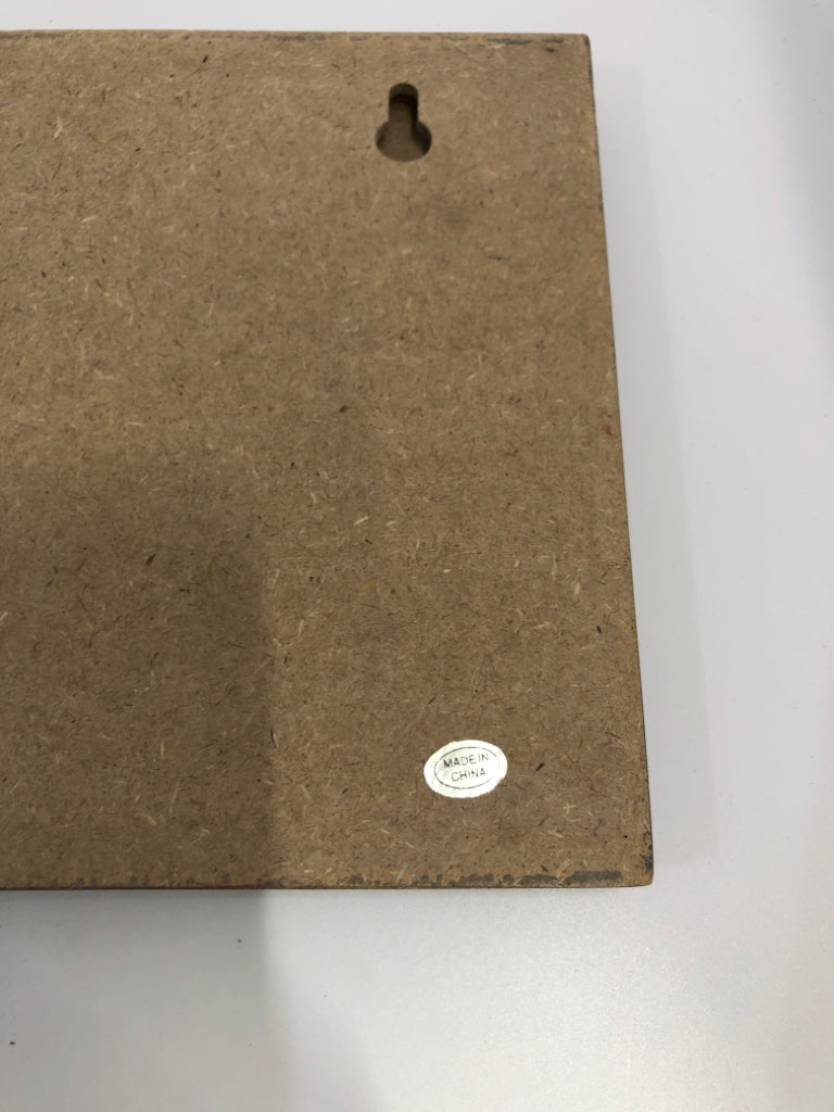 LONDON WOOD WALL SIGN.