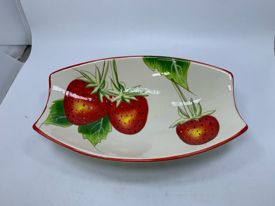 OVAL ROUNDED STRAWBERRY PRINT SERVING BOWL.