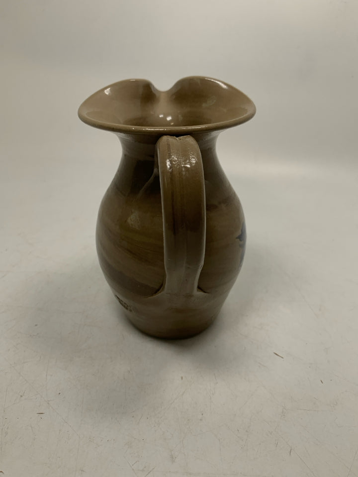 VTG POTTERY W/ PAINTED BLUE FLOWERS.