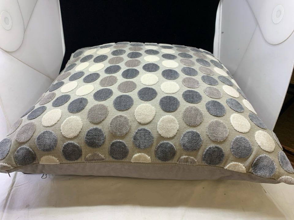 GREYS/WHITE POLKA DOT PILLOW.