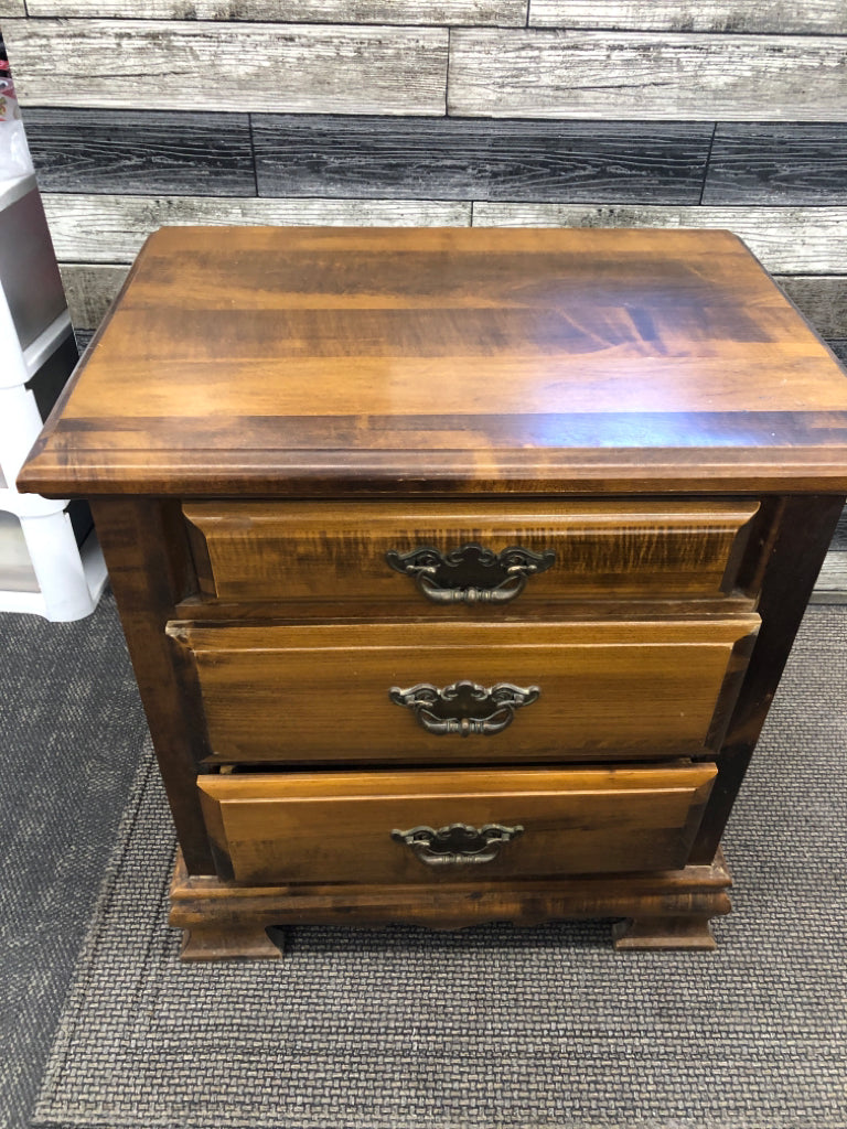 WARM CHERRY WOOD 3 DRAWER NIGHTSTAND.