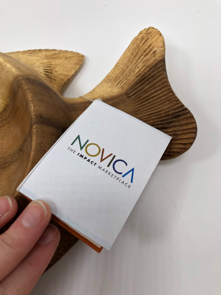 NWT NOVICA WOOD CARVED FISH BOWL.