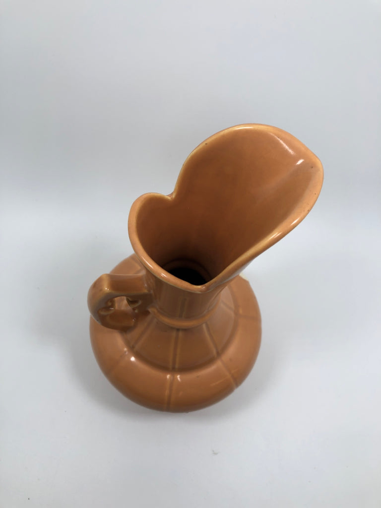 VTG WELLER PEACH-COLORED CAMEO ROSE PITCHER.