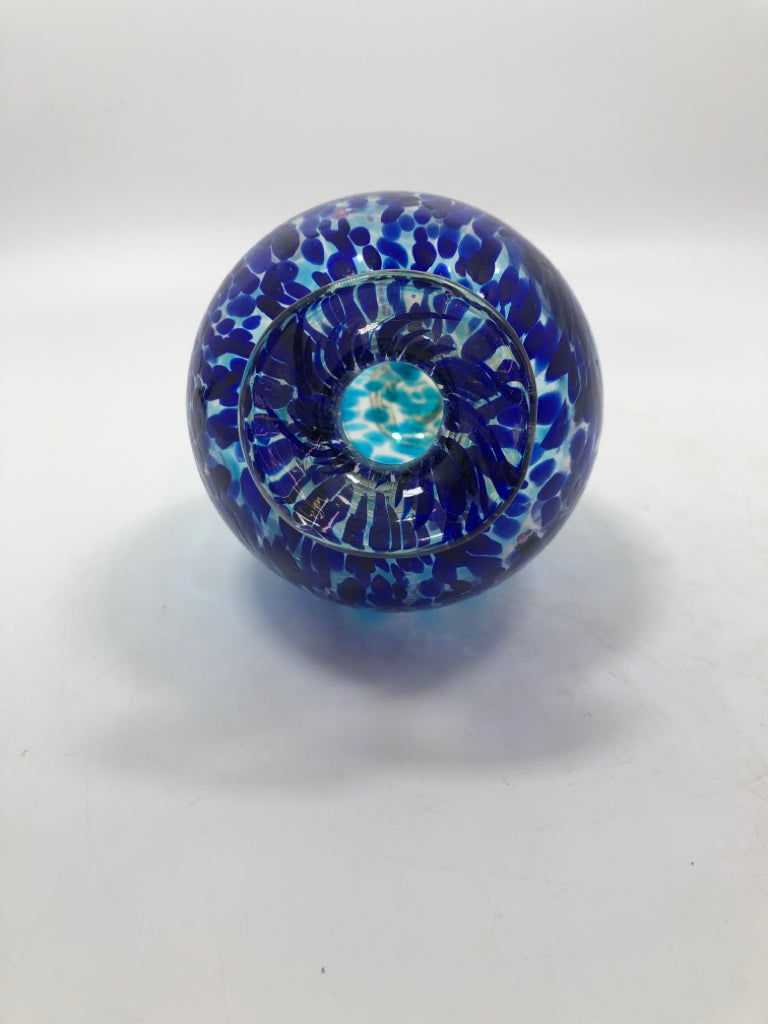 BLUE SWIRL BLOWN GLASS HANGING DECOR.
