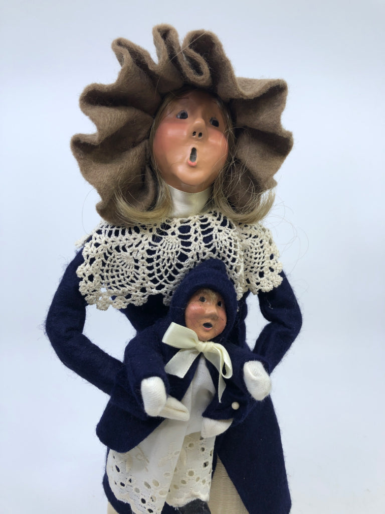 BYERS' CHOICE WOMAN IN BLUE DRESS HOLDING CHILD-1992.