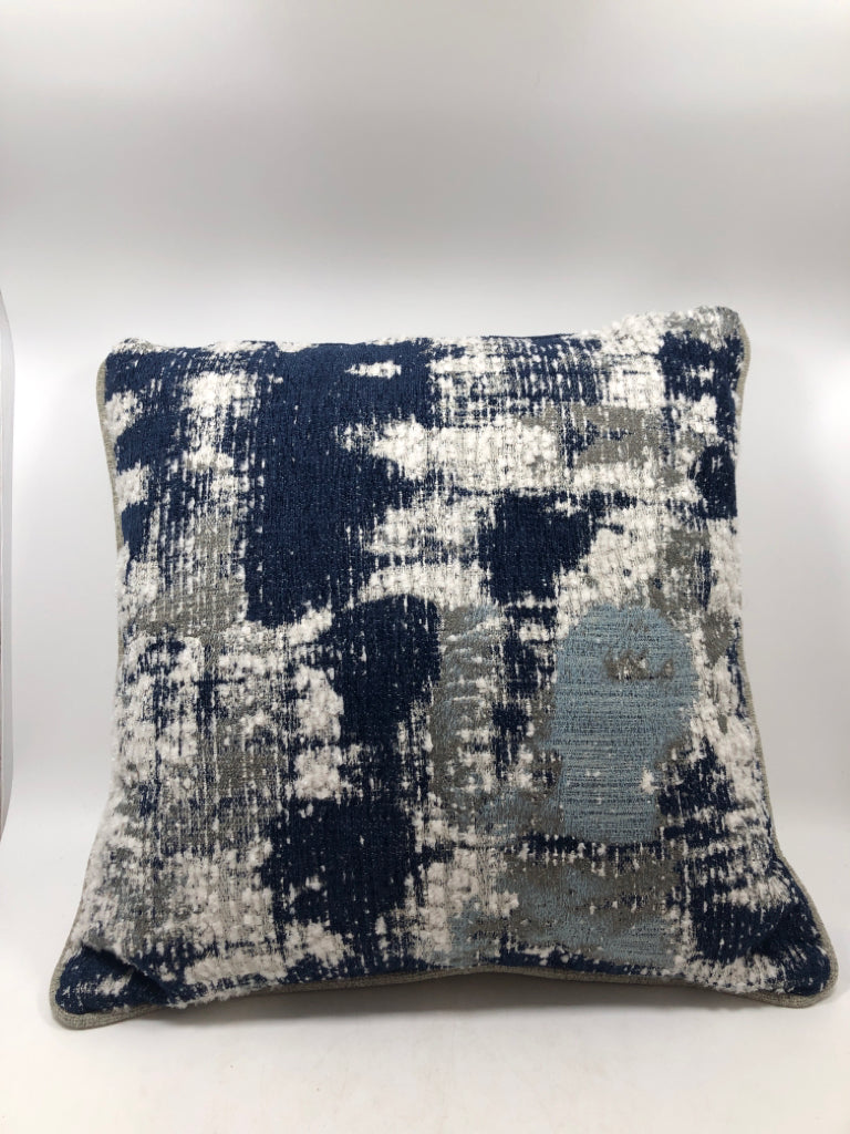 BLUE/WHITE THROW PILLOW W/GREY BACK.