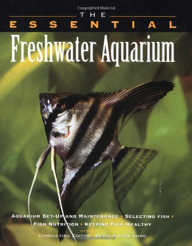 The Essential Freshwater Aquarium by Howell Book House Staff (Paperback) -