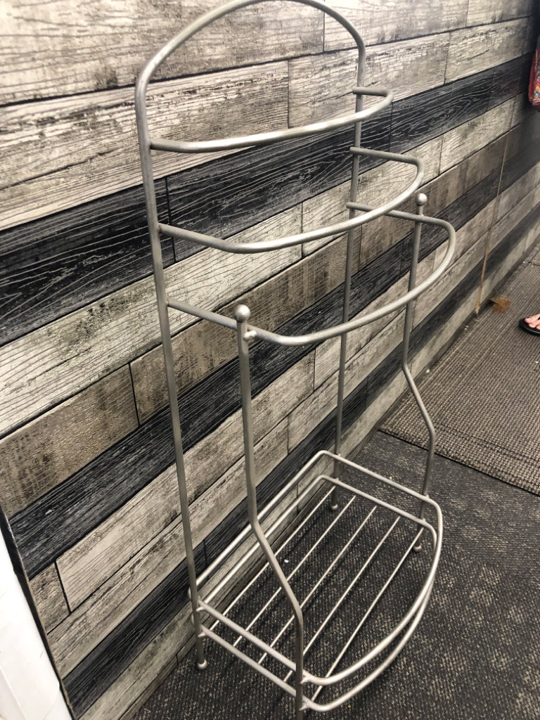 HEAVY METAL TOWEL HOLDER/VALET.