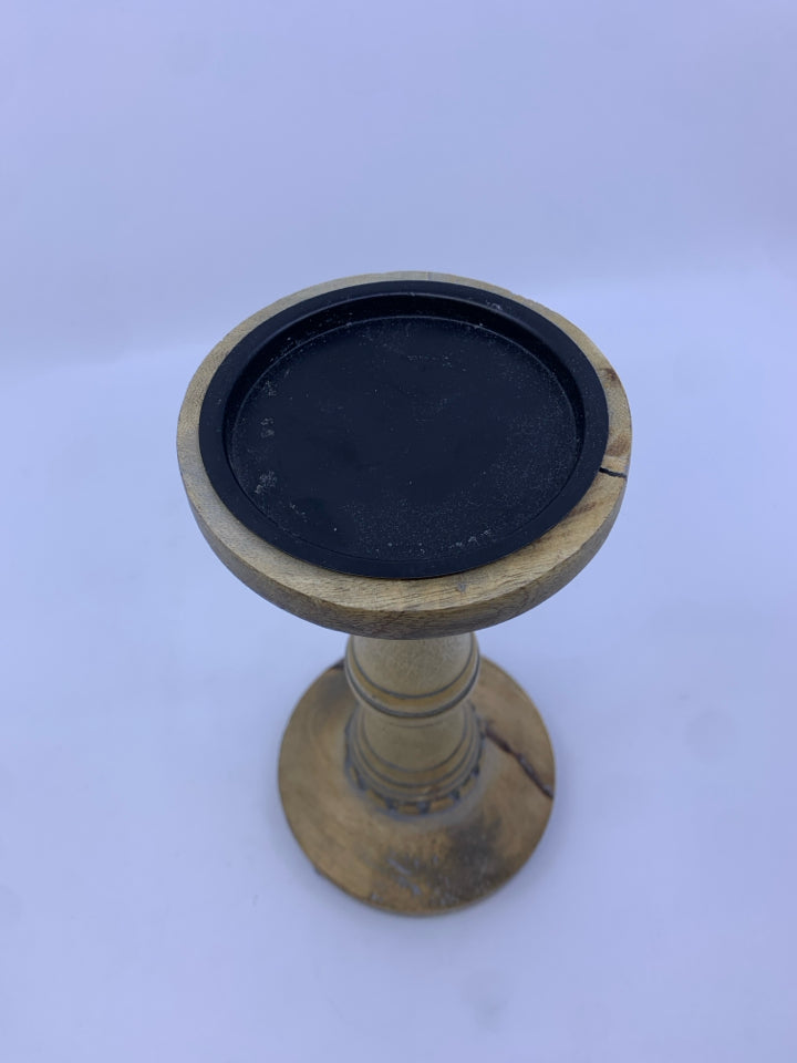 DARK WOOD GREY WASHED CARVED PILLAR CANDLE HOLDER.