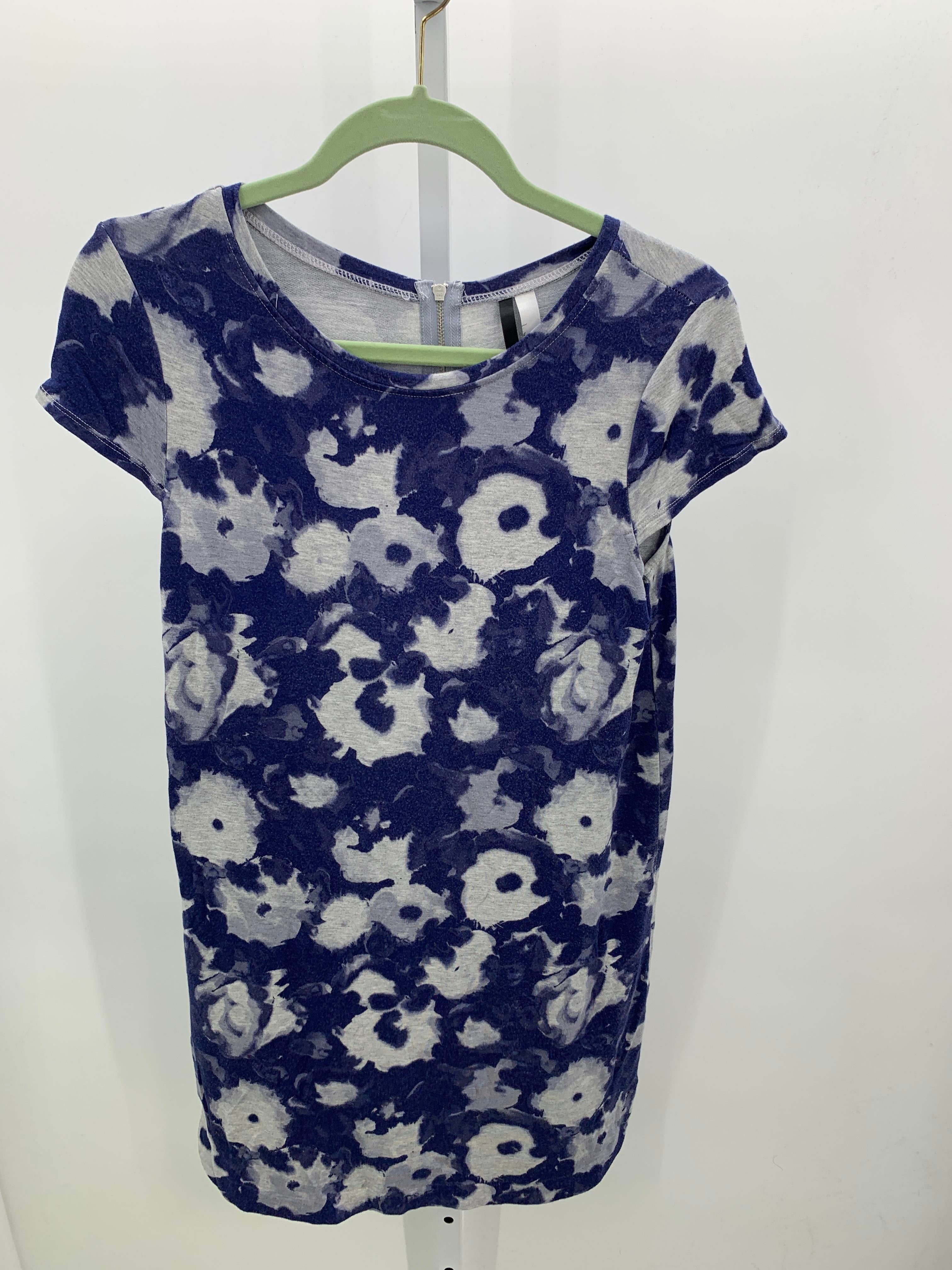 Kensie Size Medium Misses Short Sleeve Dress