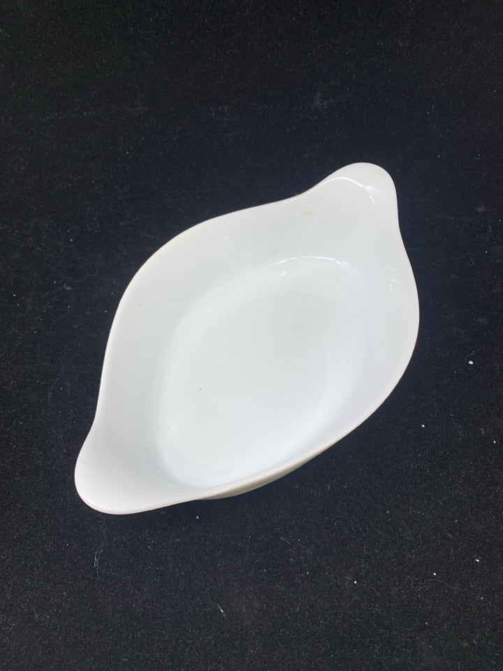AU GRATIN WHITE PORCELAIN BAKING DISH.