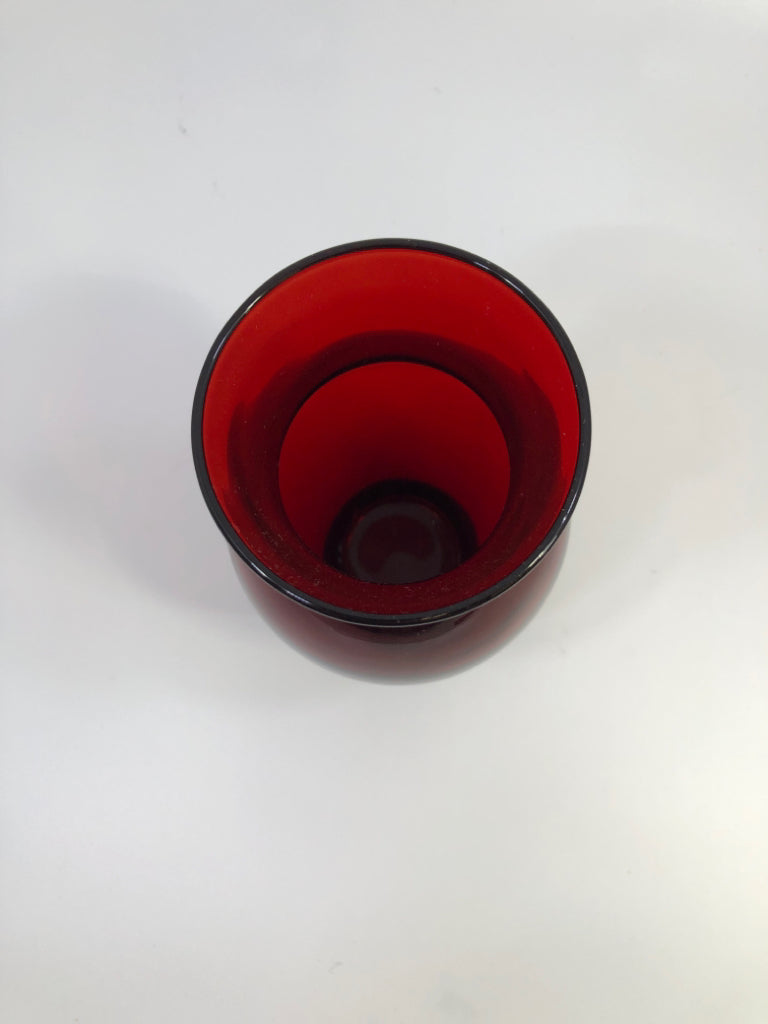 RED GLASS SMALL VASE.