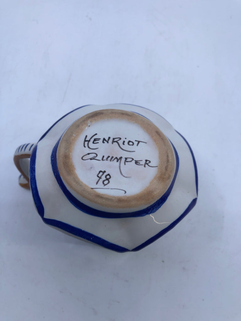 VTG FLORAL FARMER CREAMER.