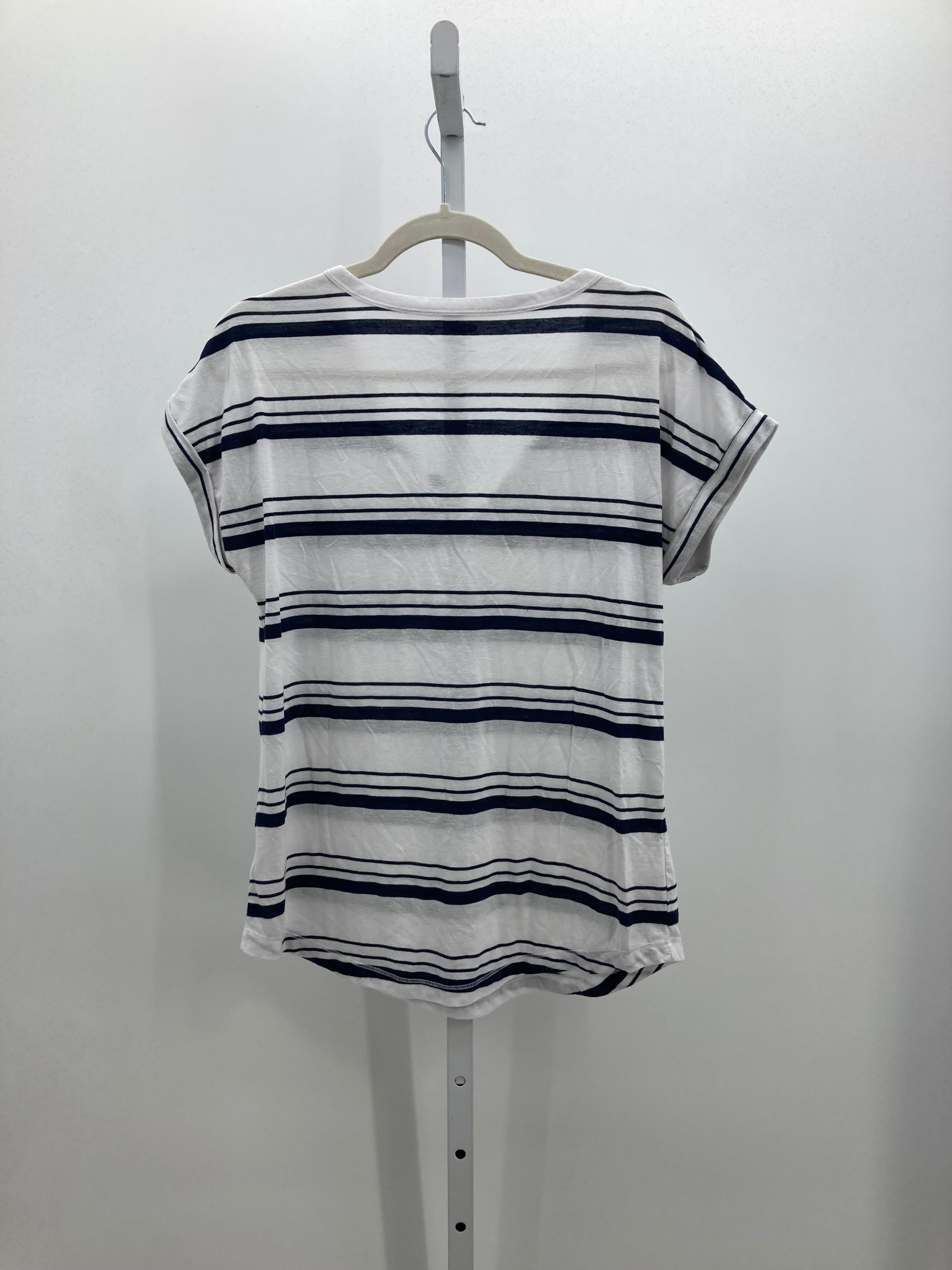 Old Navy Size Medium Misses Short Sleeve Shirt