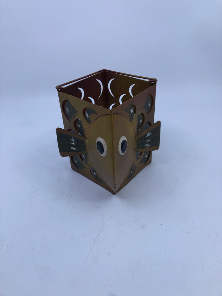 METAL FISH TEA LIGHT LANTERN.