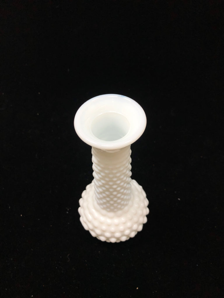 VTG HOBNAIL MILK GLASS BUD VASE.