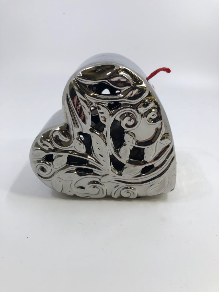 BEAUTIFUL SPRING DAY SILVER HEART FRAGRANCE SACHET.