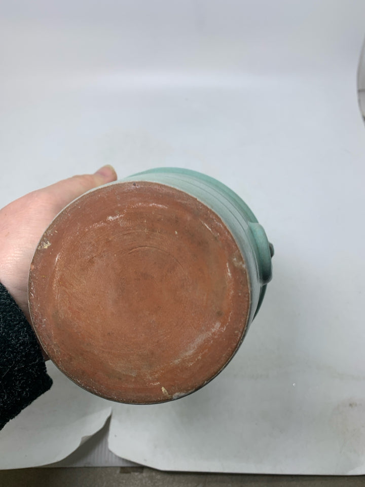 SMALL TERRA COTTA PLANTER.