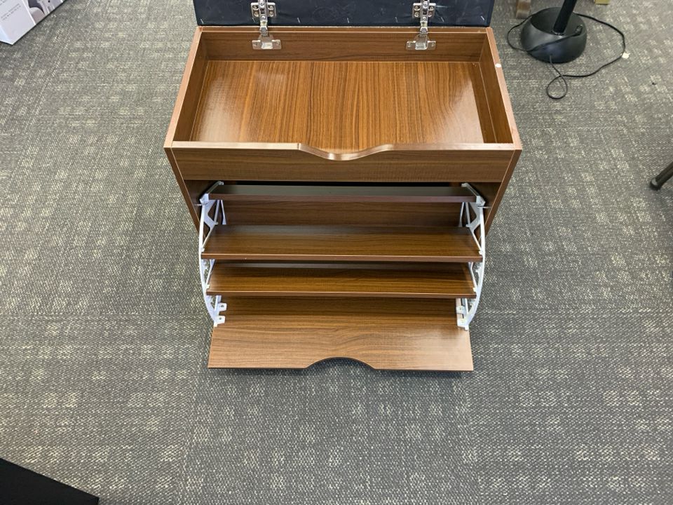 WOOD GRAIN SHOE RACK BENCH.
