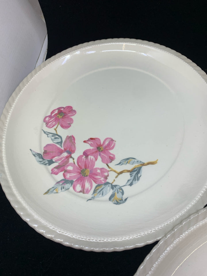 3PC CREAM W/PINK FLOWERS SERVING SET.