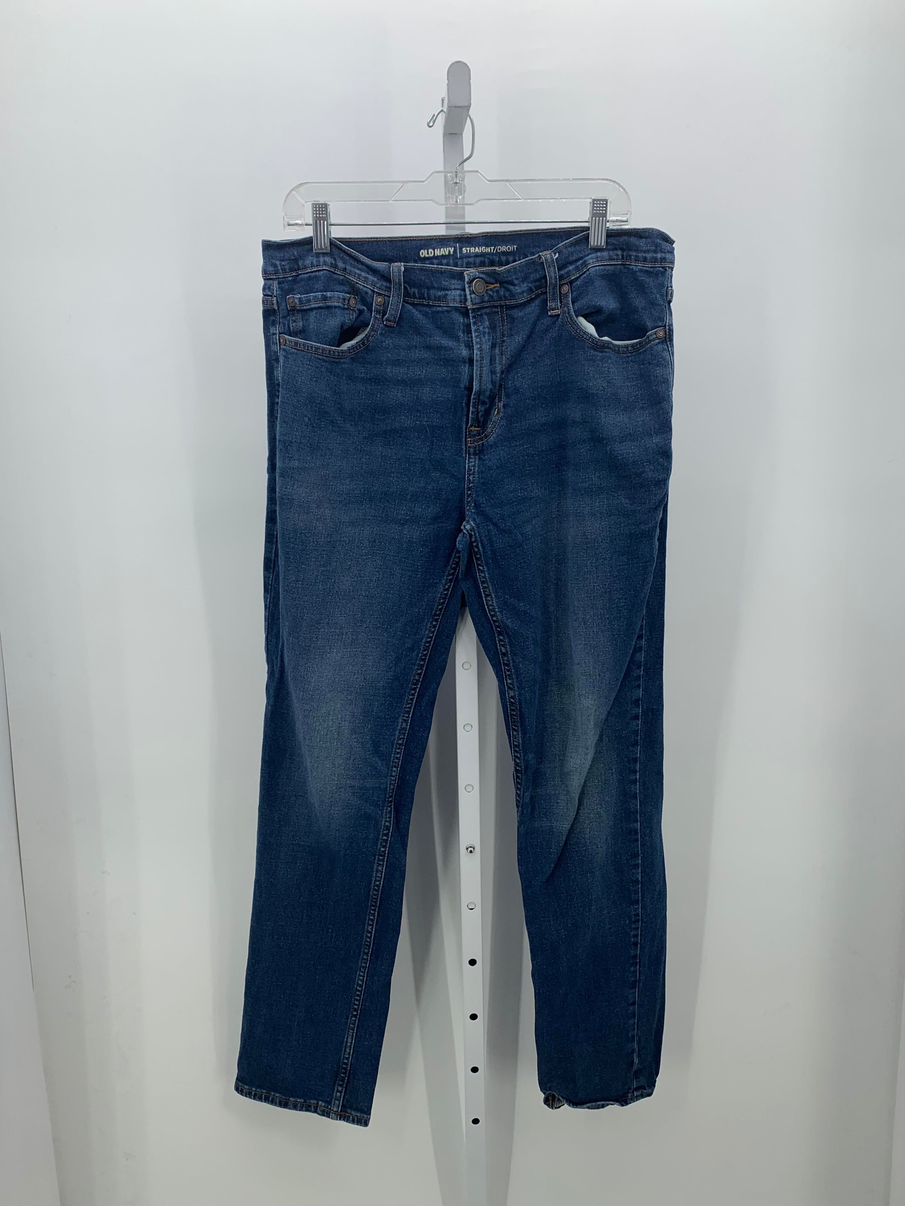 STRAIGHT FIT JEANS