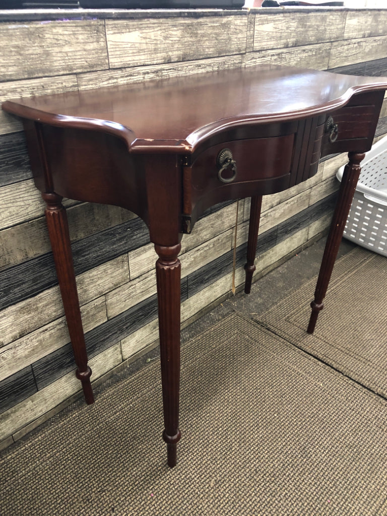 CHERRY WOOD VANITY W/ DRAWER.