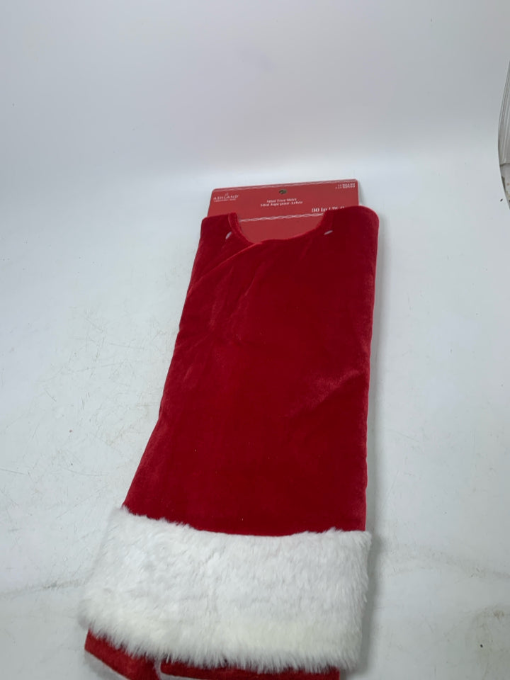NIP ASHLAND RED/WHITE MINI TREE SKIRT.