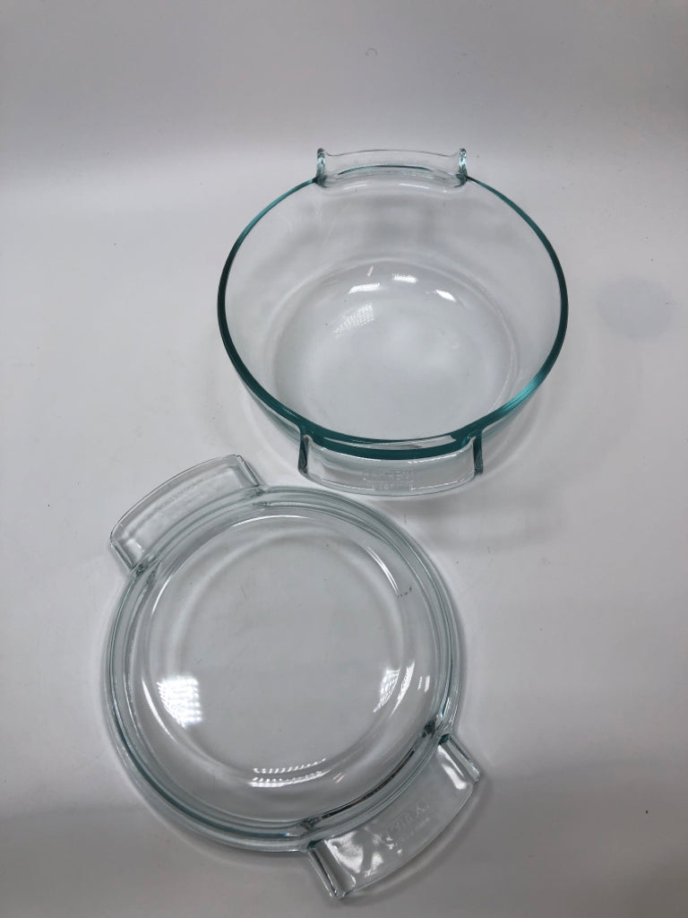 ROUND GLASS PYREX DISH W/LID.