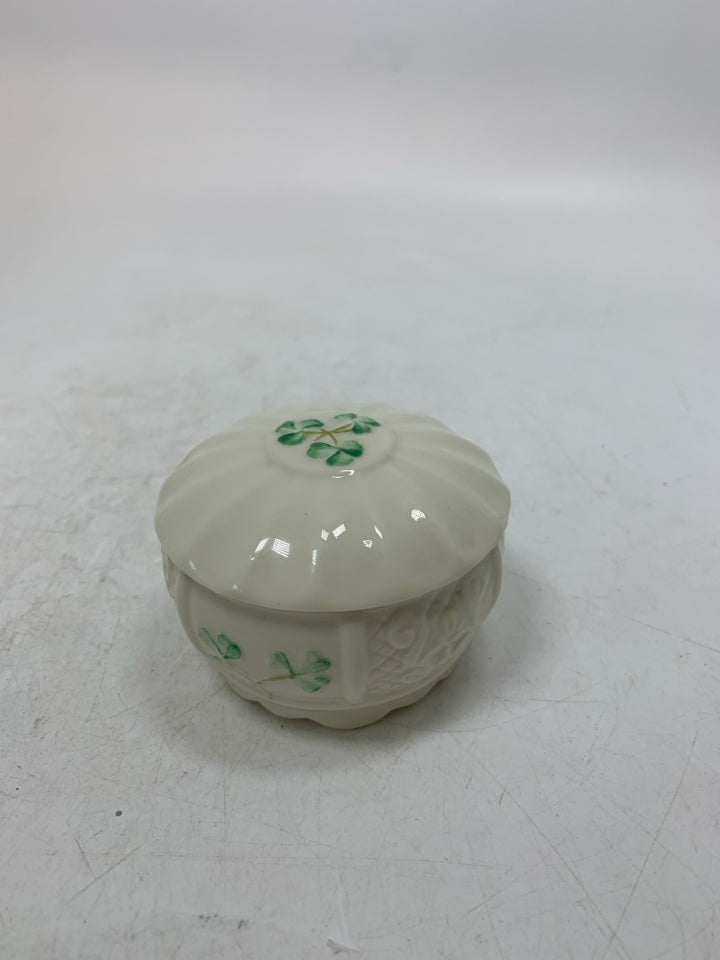SMALL BELLEK SHAMROCK TEXTURED TRINKET BOX.