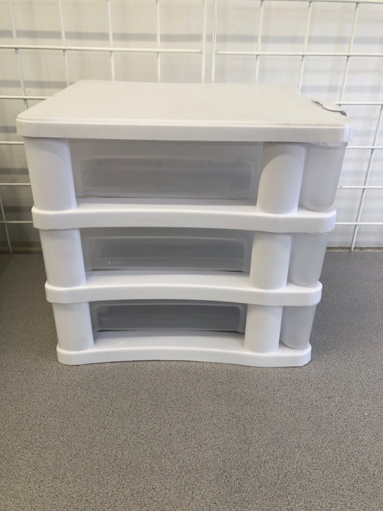 WHITE PLASTIC 3 DRAWER STORAGE ORGANIZER.