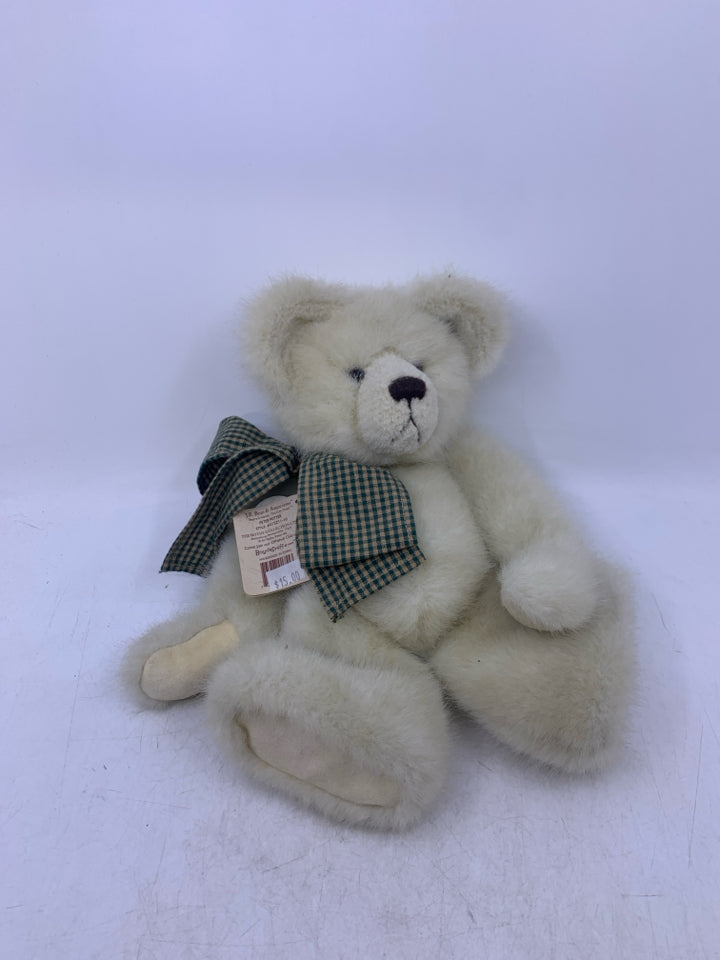 WHITE BEAR W/ GREEN PLAID BOW BOYDS BEARS.