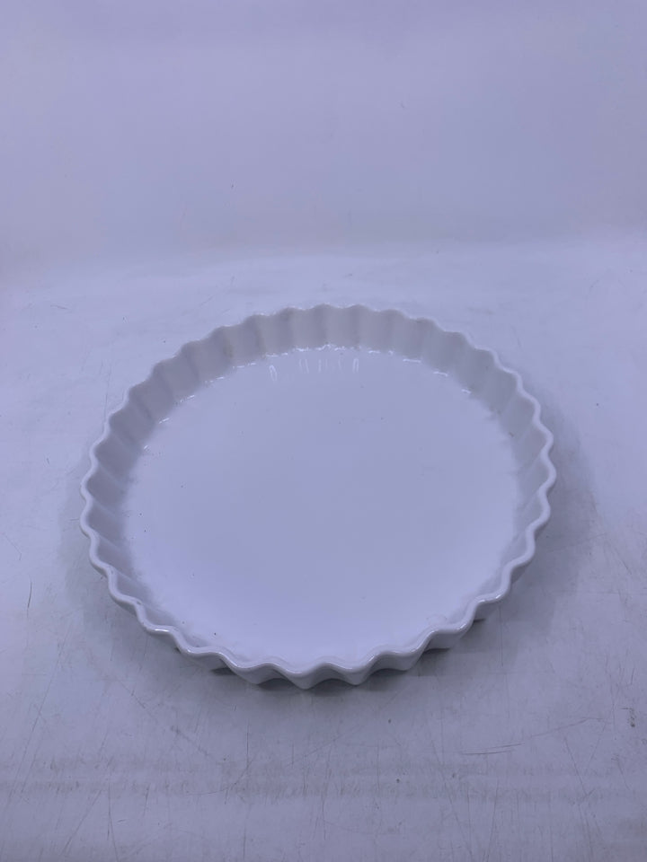 LARGE WHITE QUICHE/TART BAKING DISH MADE IN FRANCE REVOL.