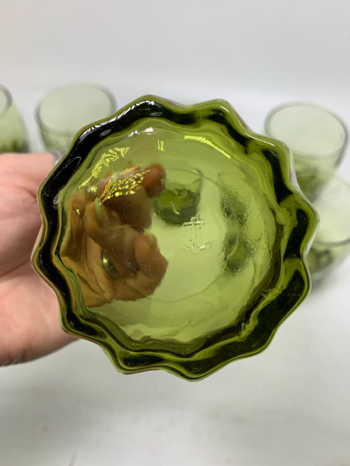 8 VTG AVOCADO GREEN SWIRL WAVE JUICE GLASSES.