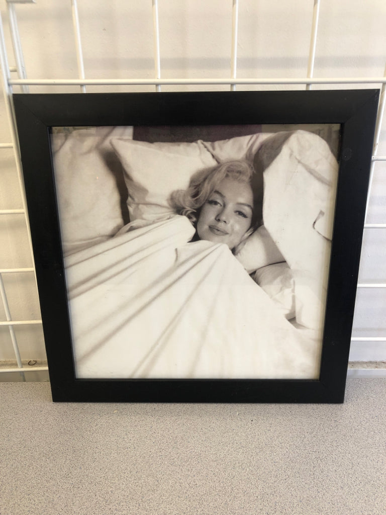 MARILYN MONROE IN BED FRAMED PHOTO.