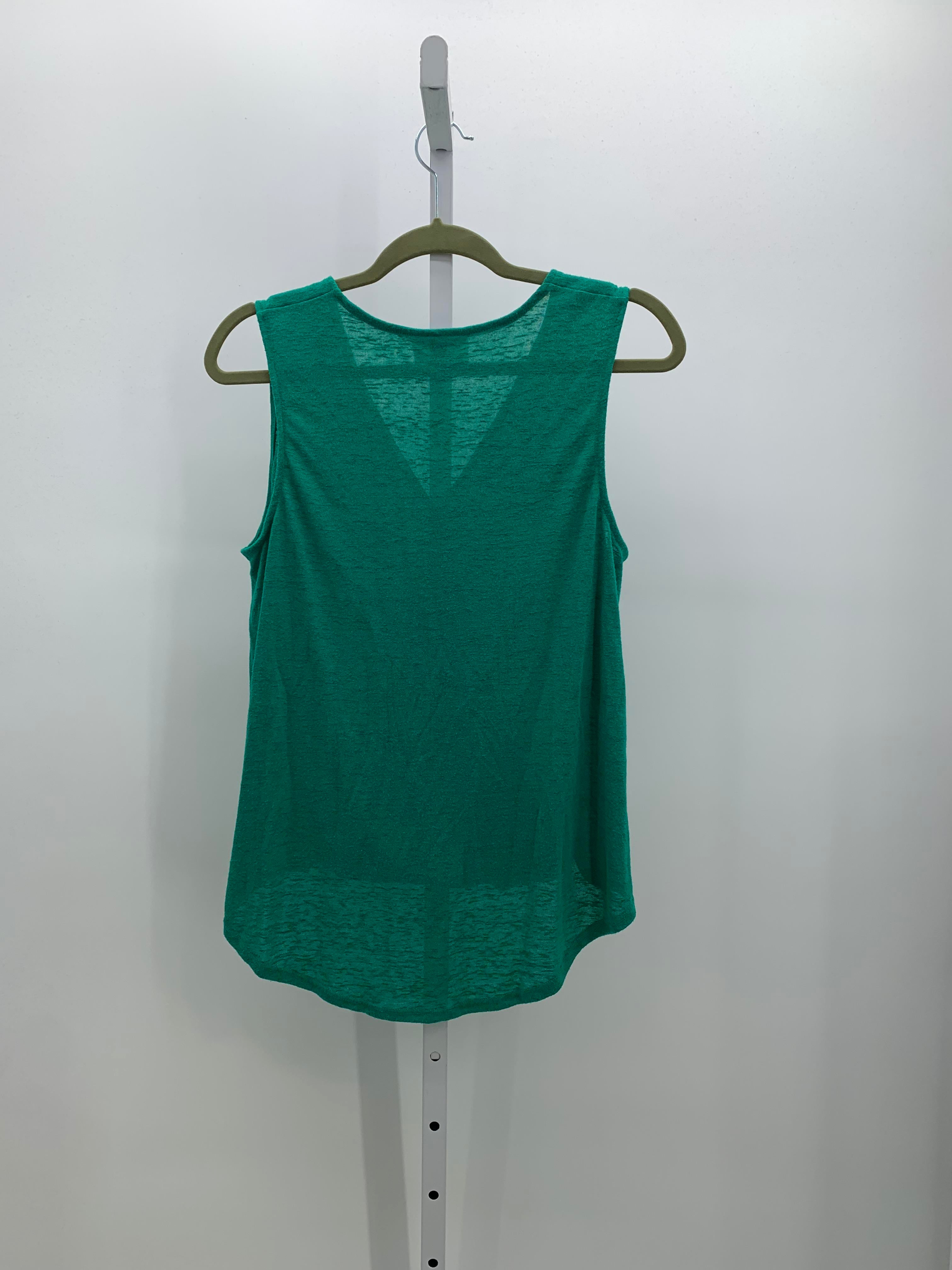 Universal Thread Size Medium Misses Sleeveless Shirt