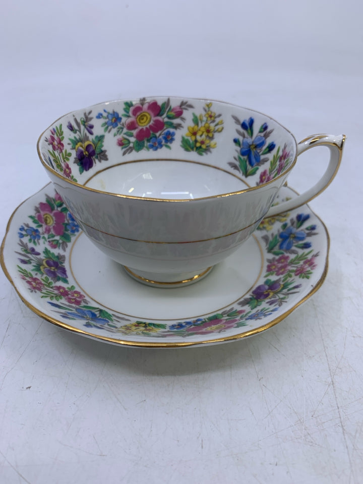 COLORFUL FLORAL W/ GOLD EDGE COUNTRY RAMBLE.