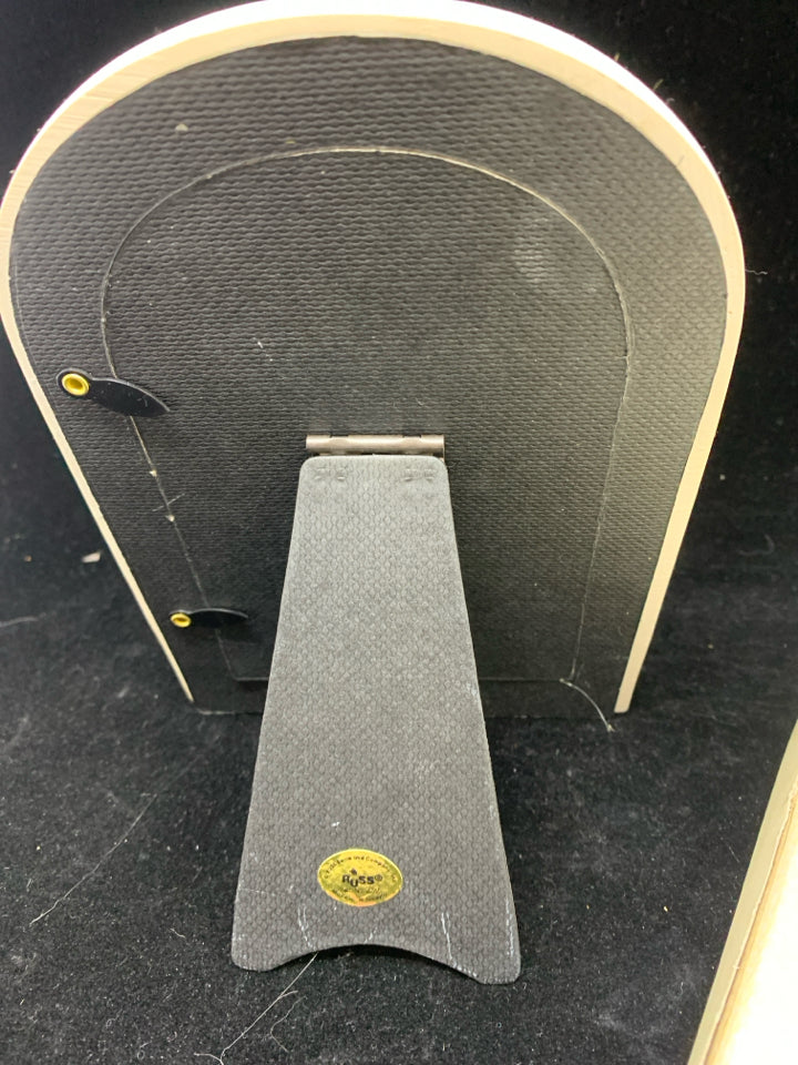 BABY'S CHRISTENING ARCHED PHOTO FRAME.