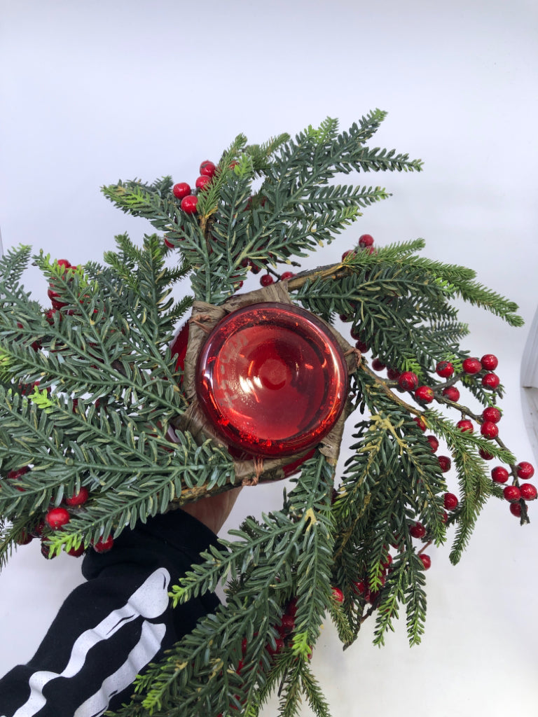 RED GLASS CENTERPIECE W RED BERRIES.
