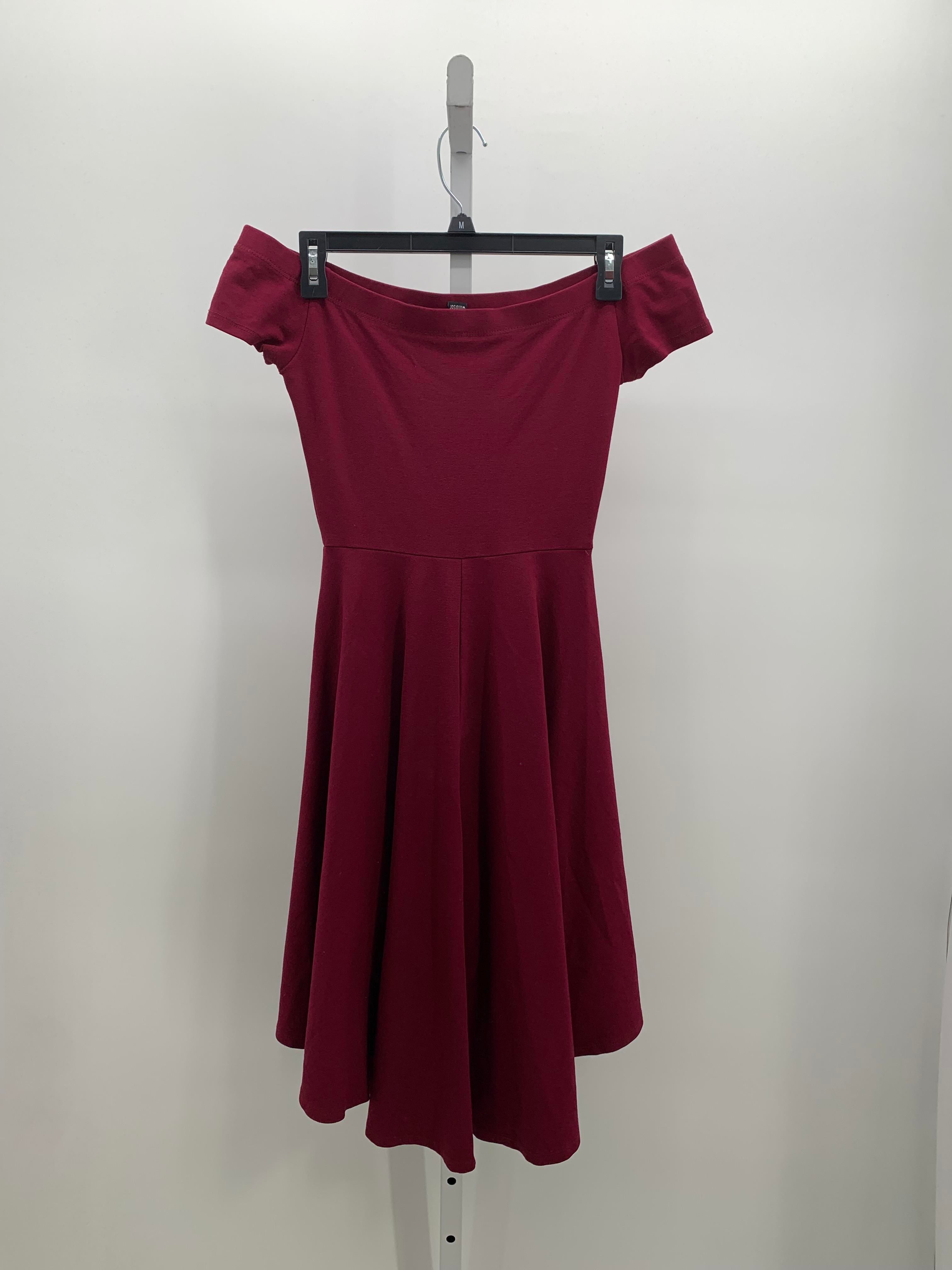 Size Small Juniors Short Sleeve Dress
